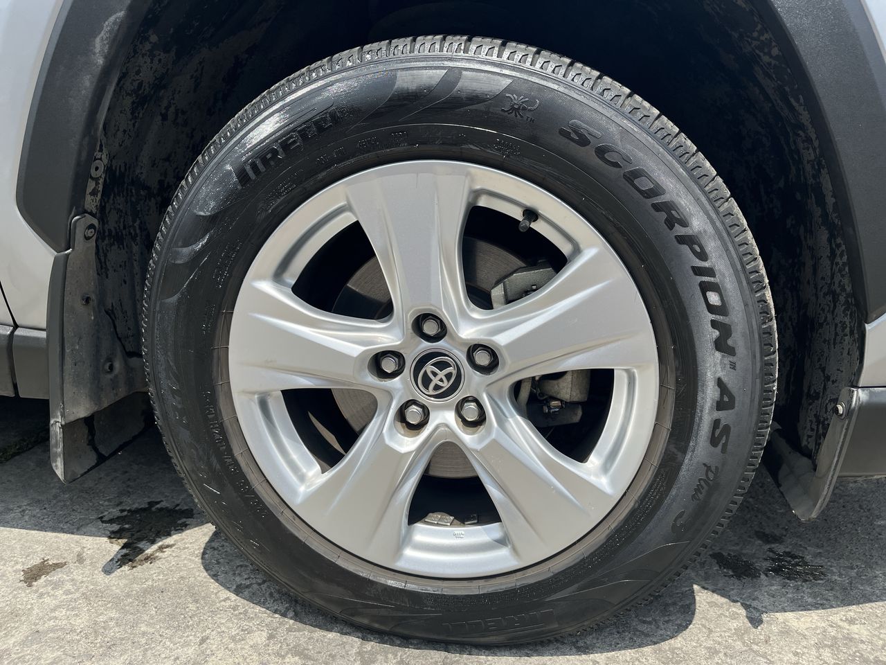 2020 Toyota RAV4 RAV4 AWD XLE