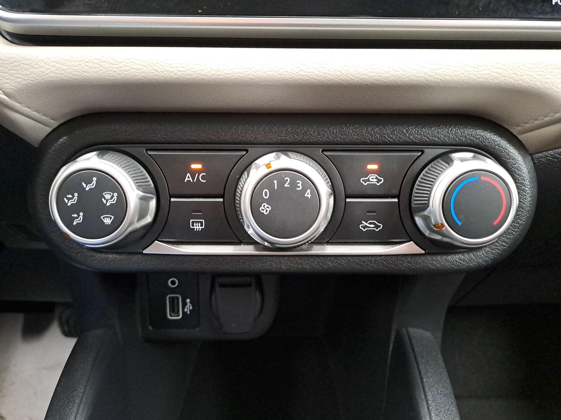 2022 Nissan VERSA ADVANCE MT 22
