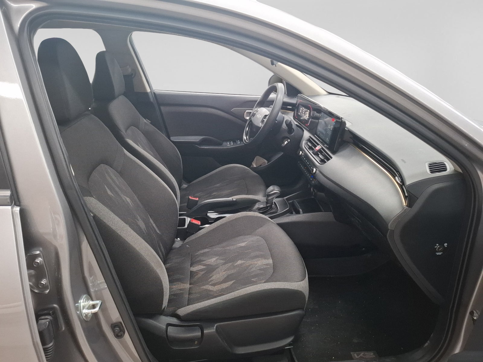 2024 Kia K3 LX AT