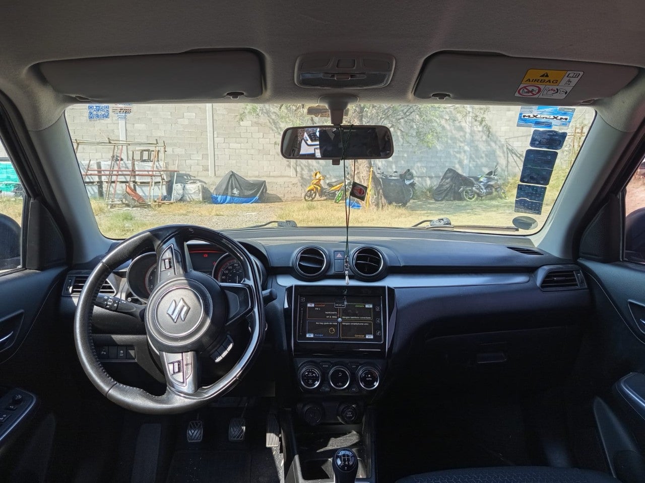 2024 SUZUKI SWIFT GLX 5MT