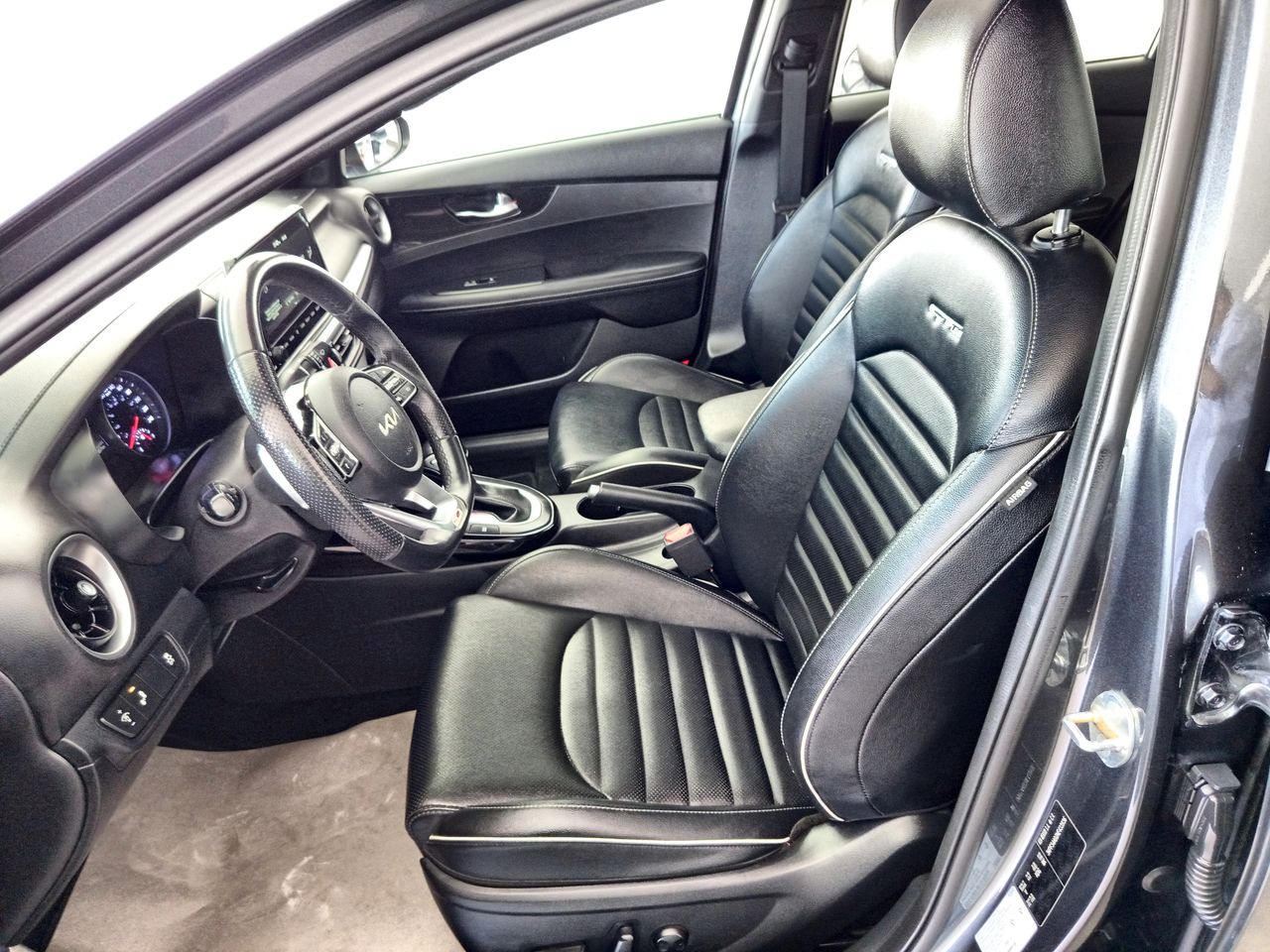 2022 Kia FORTE GT LINE