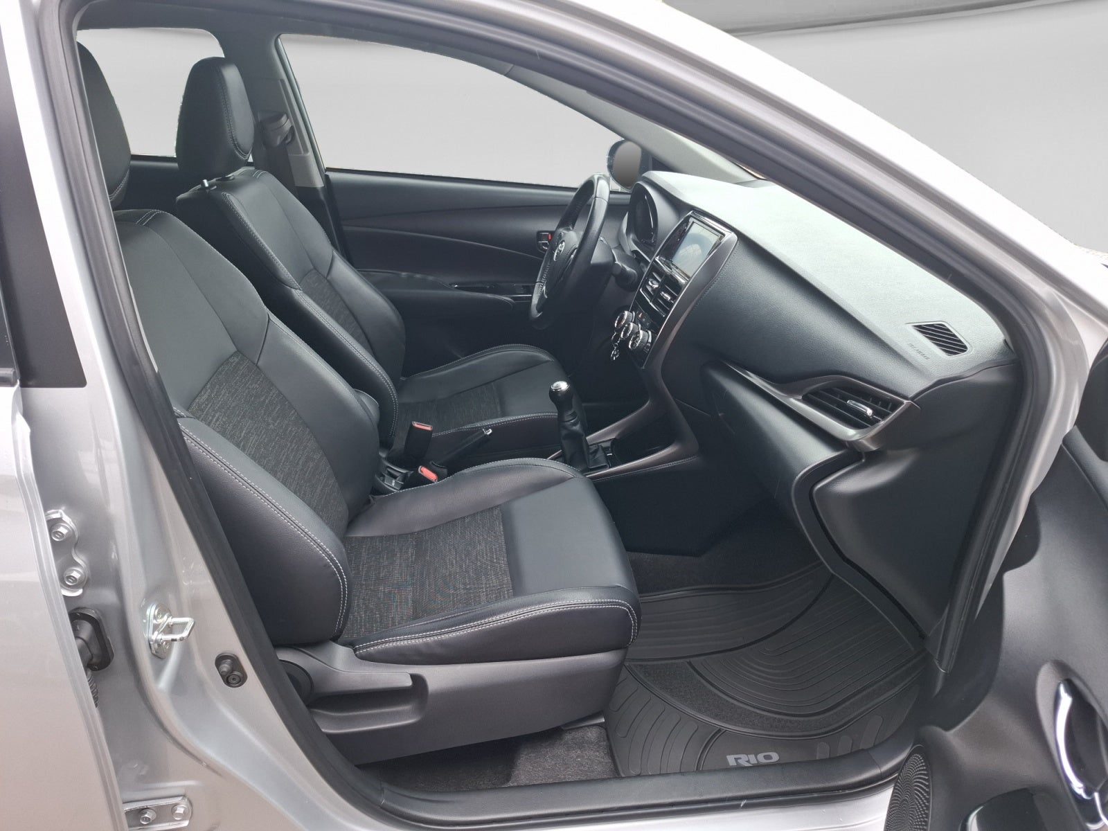 2021 Toyota YARIS YARIS SD S MT